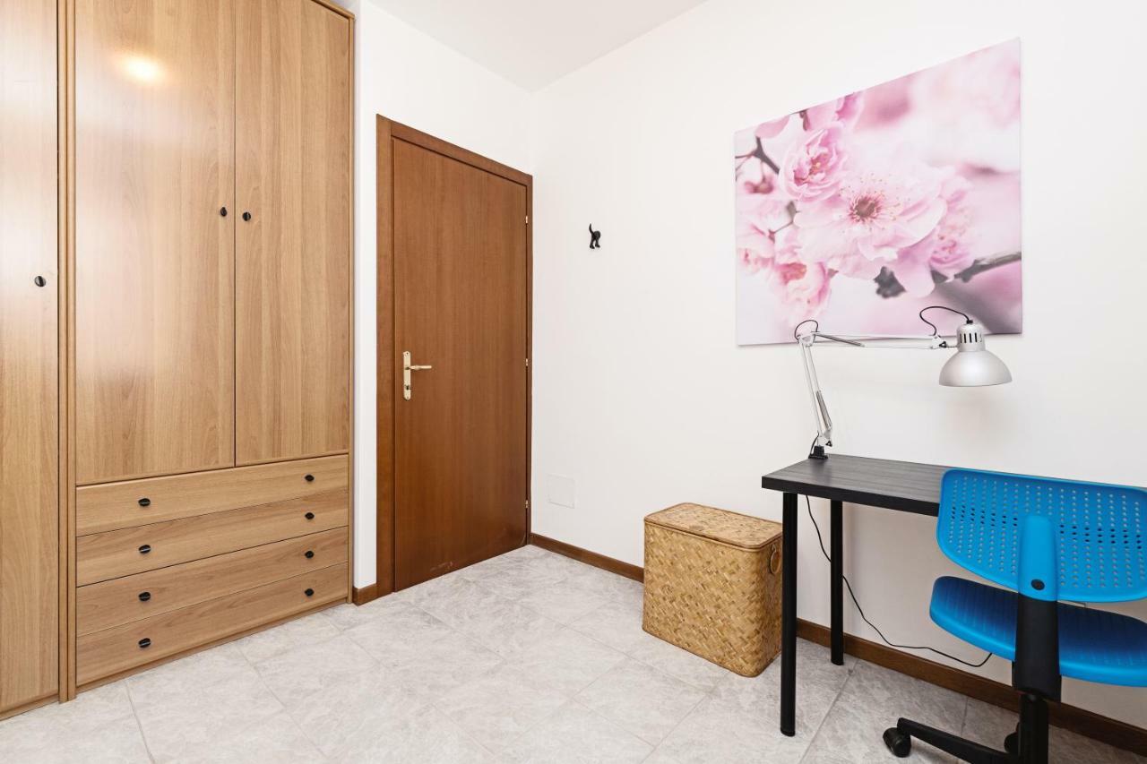 Colourful Flat Borgo Roma Apartment Верона Екстериор снимка
